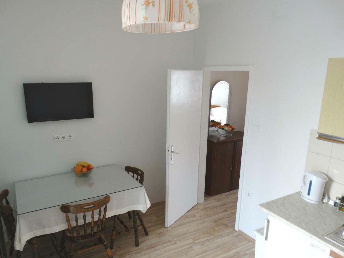 Marina Apartments Kaštela Eksteriør billede