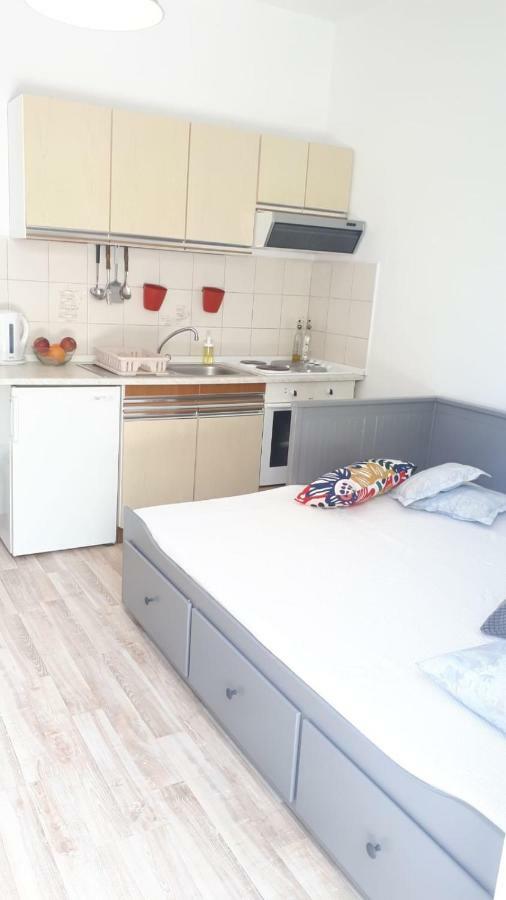 Marina Apartments Kaštela Eksteriør billede